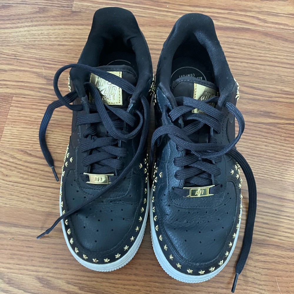 RARE aireforces, worn maybe a handful of times